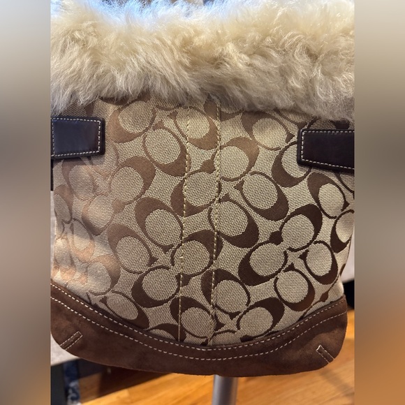 Vintage Coach Signature Shearling Duffle With Suede Bottom - Picture 3 of 17